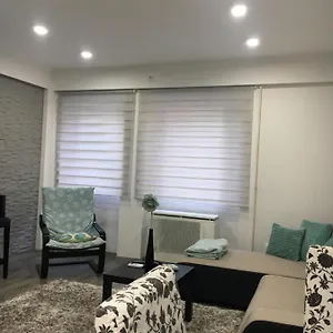 Apartament Mercedes, Segedyn
